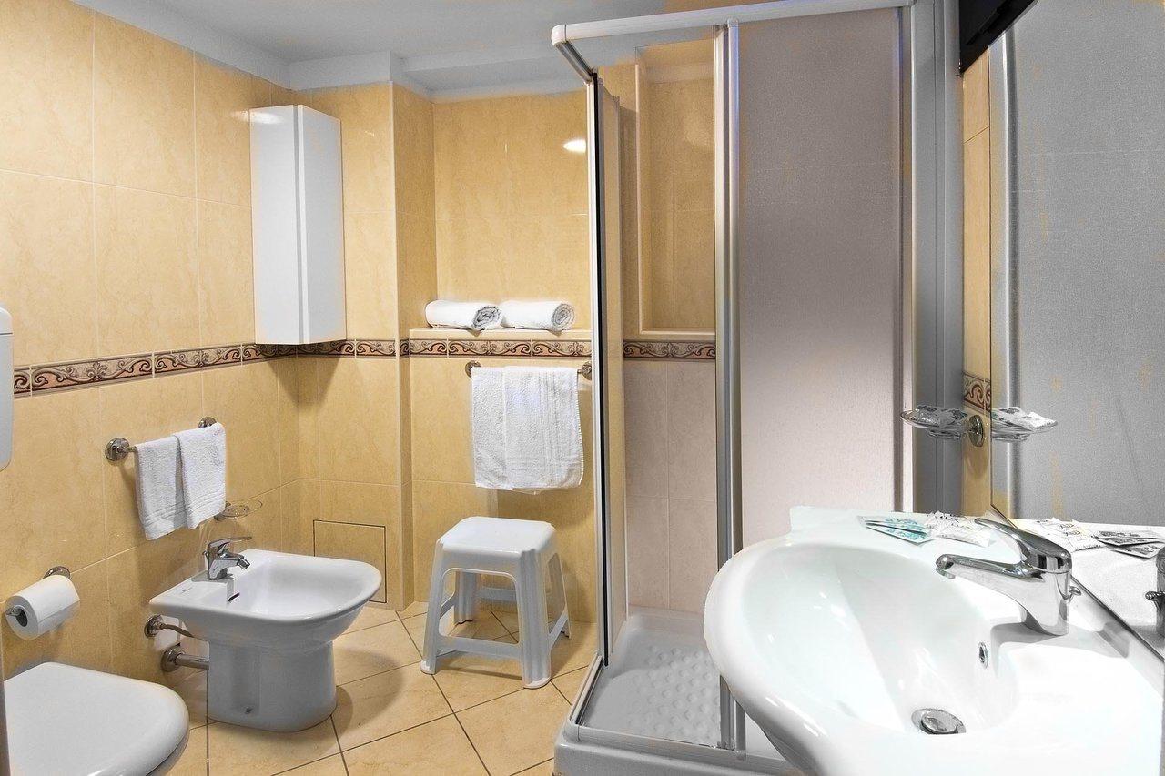 Hotel Milton カットーリカ エクステリア 写真